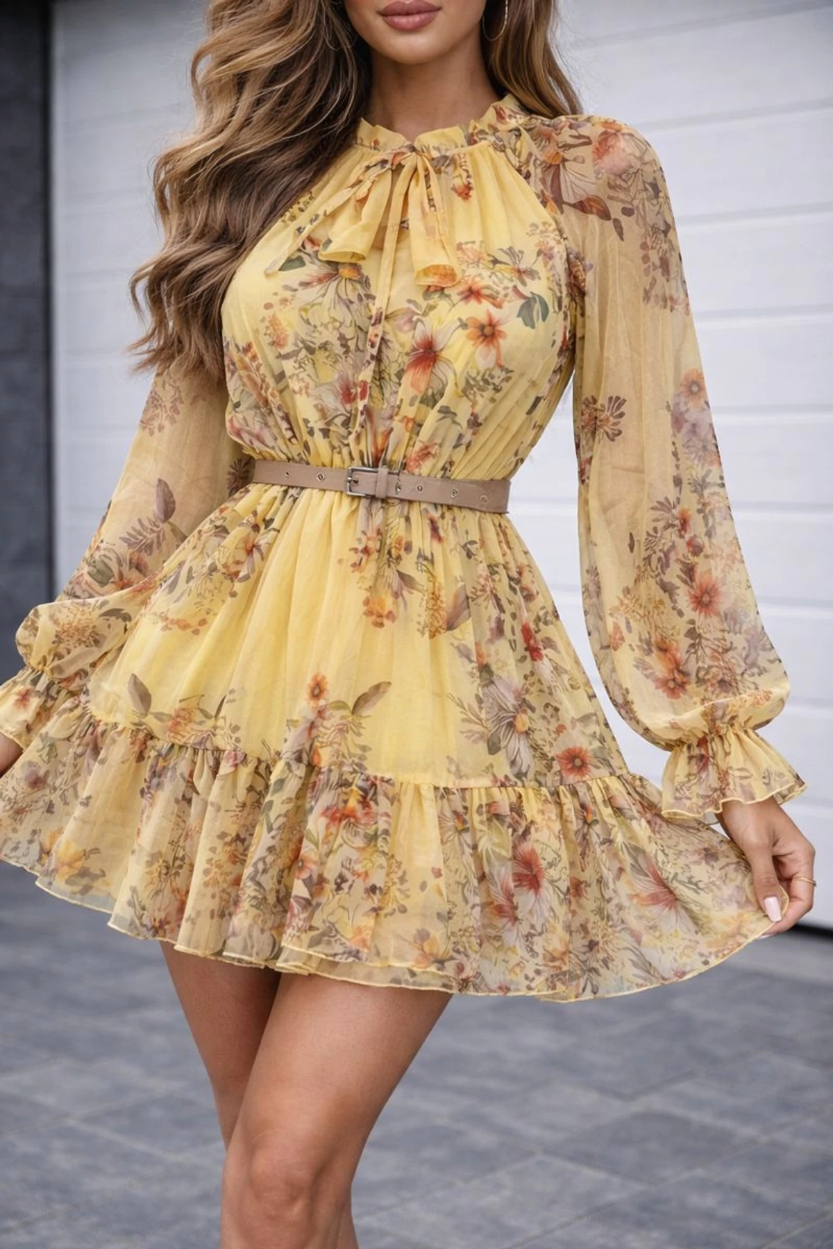 ROSSY sárga virágos ruha övvel