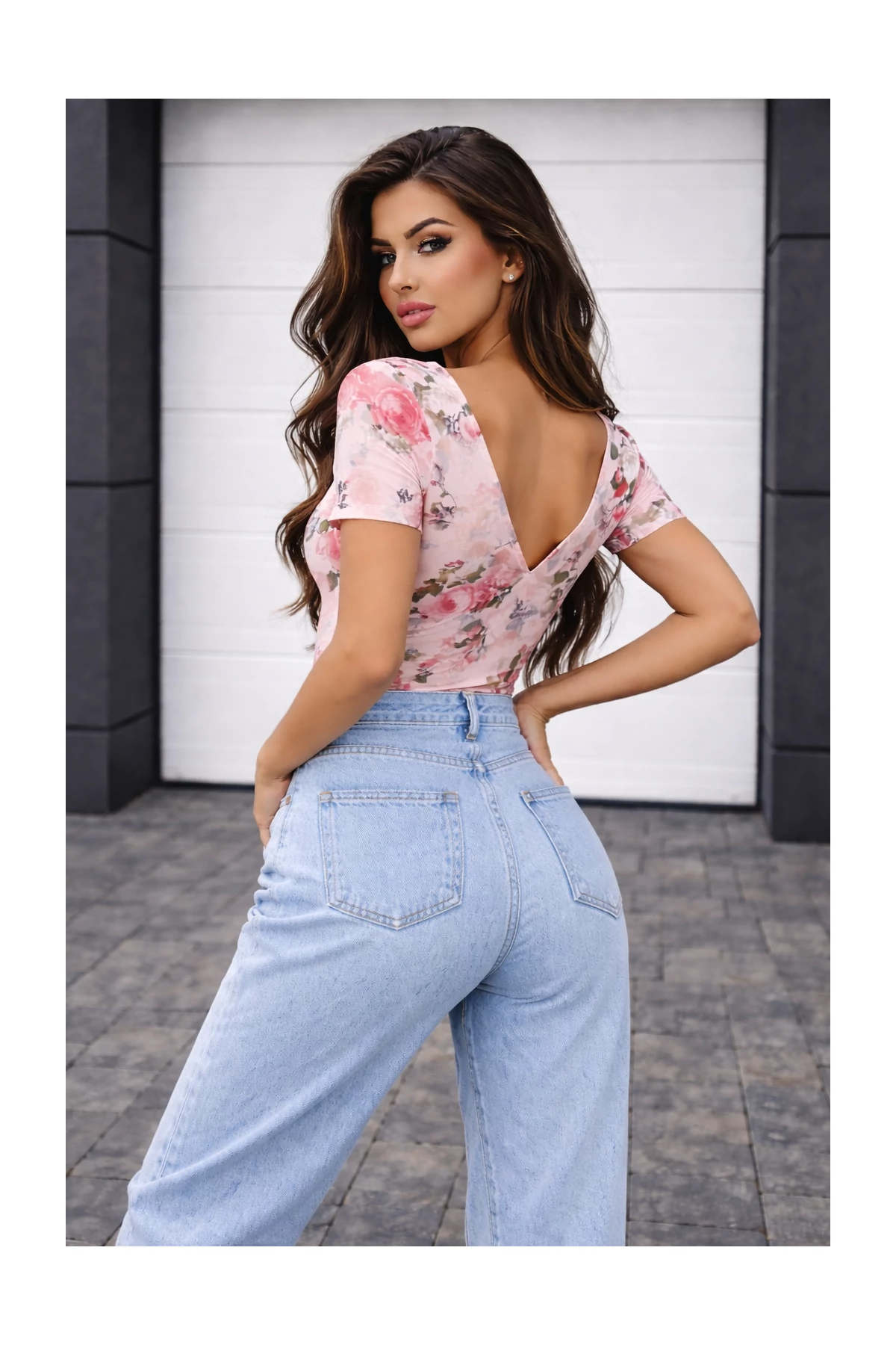 Clevin rózsaszín virágos body