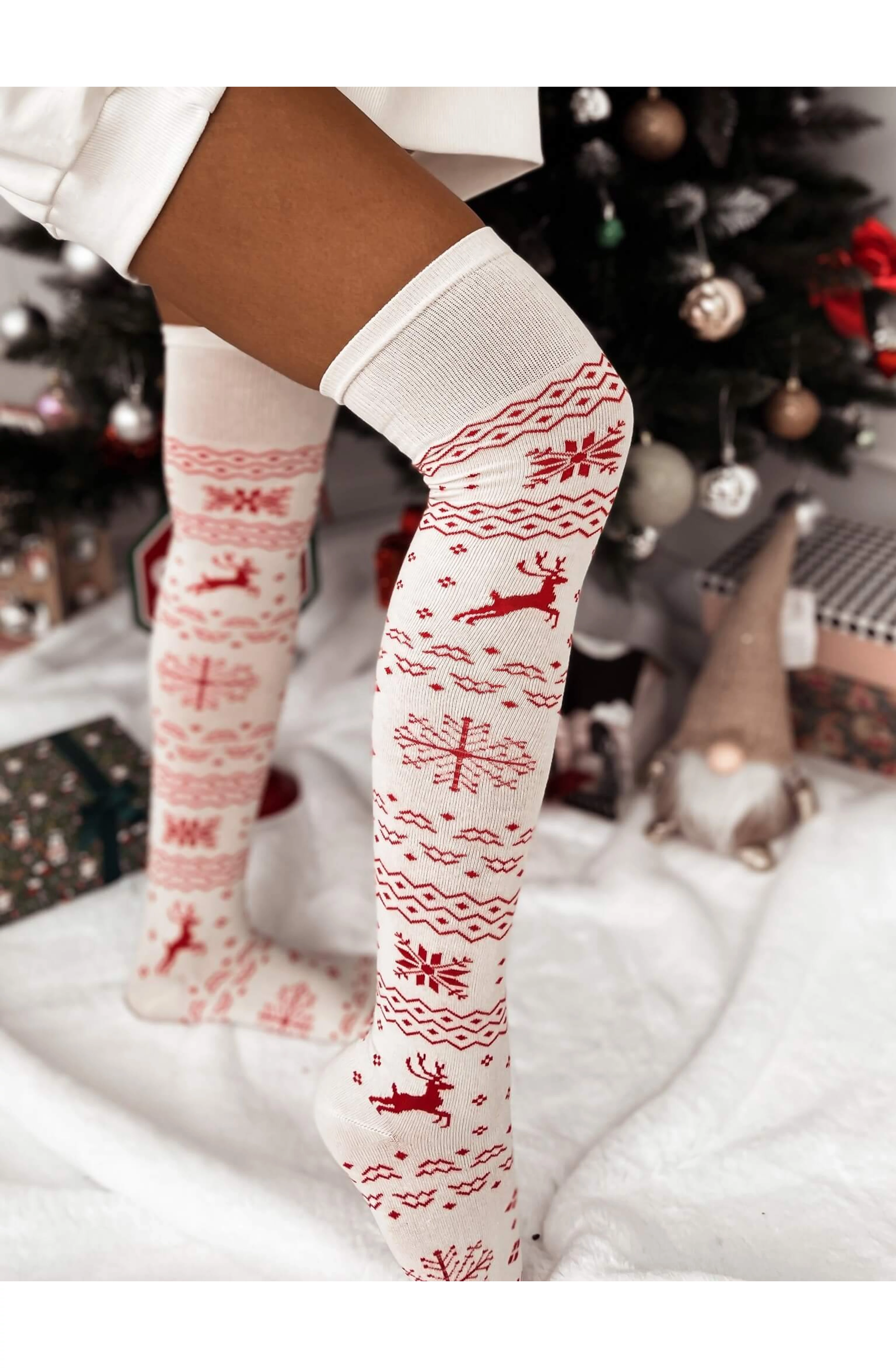 Téli mintás fehér combzokni